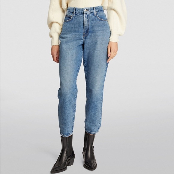 GOOD AMERICAN
High-Rise Good Mom Jeans (J1) - Picture 1 of 9
